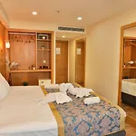 Cumbali Plaza Hotel