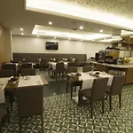 Отель Cumbali Plaza