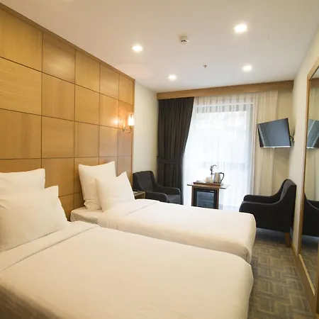 Cumbali Plaza Hotell 3*