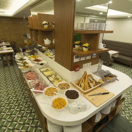 Cumbali Plaza Отель