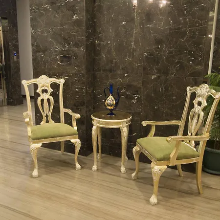 Hotell Cumbali Plaza 3*