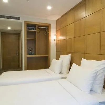 Cumbali Plaza Hotell 3*