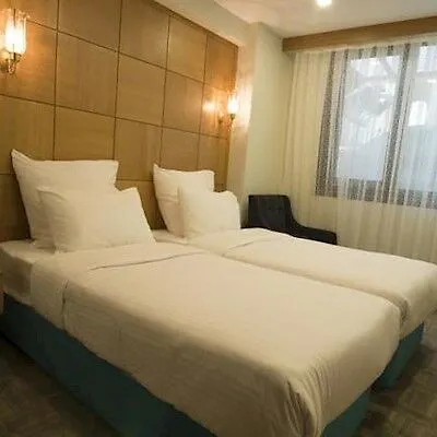 Hotell Cumbali Plaza 3*