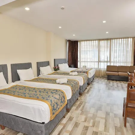 Cumbali Plaza Hotel