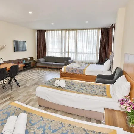 Cumbali Plaza Hotel