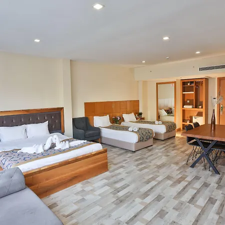 Hotel Cumbali Plaza 3*